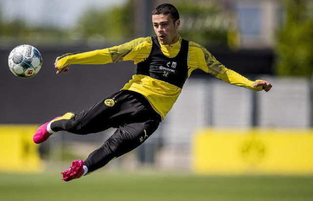 开云下载-包含德甲倒计时，费耶诺德赛前门线救险，细节引发关注，目标明确，心理建设被强调的词条