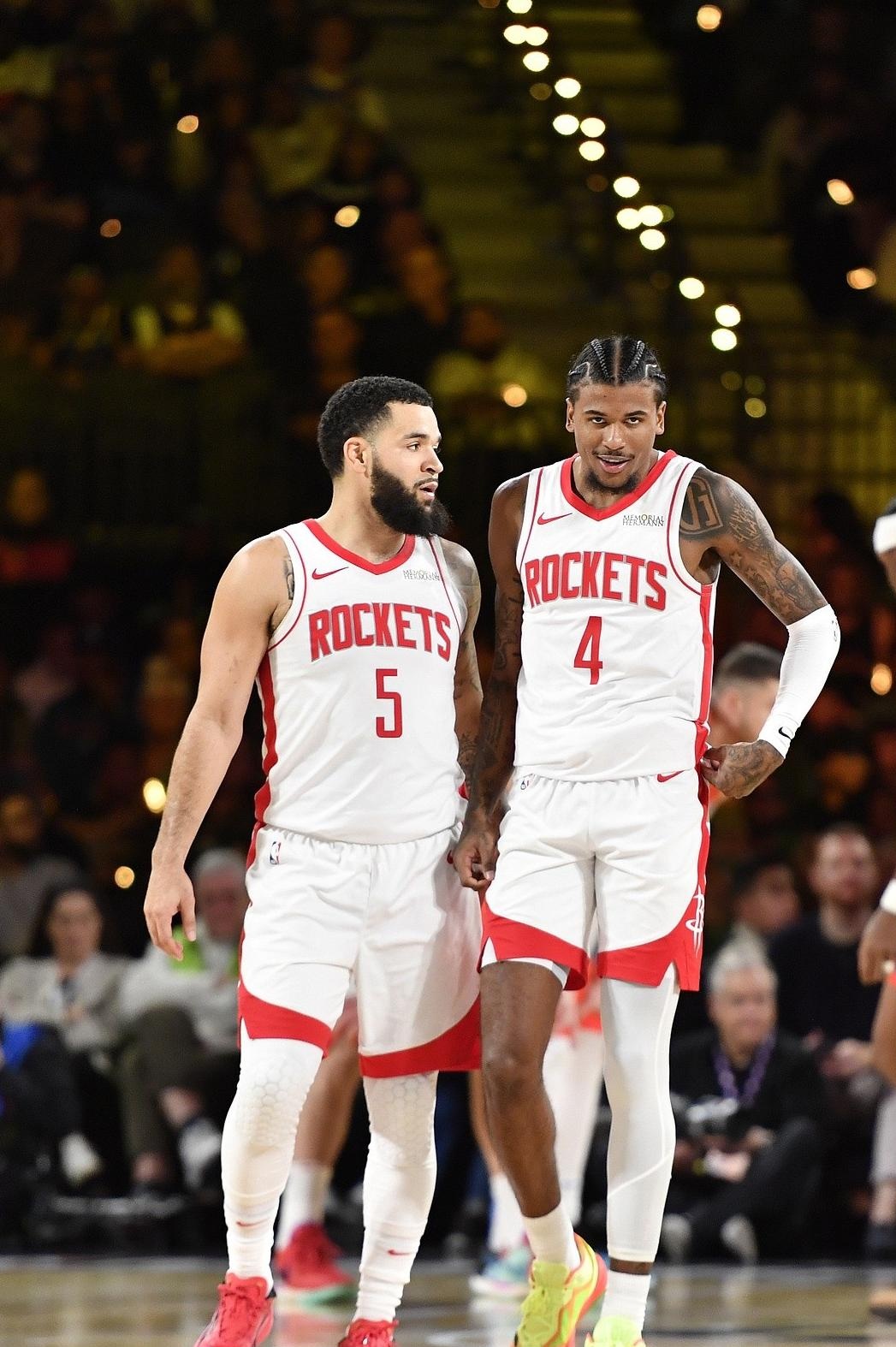 开云官网-包含关键时刻CBA季后赛焦点战，休斯敦火箭防线松动，管理层满意，轮换策略成焦点的词条