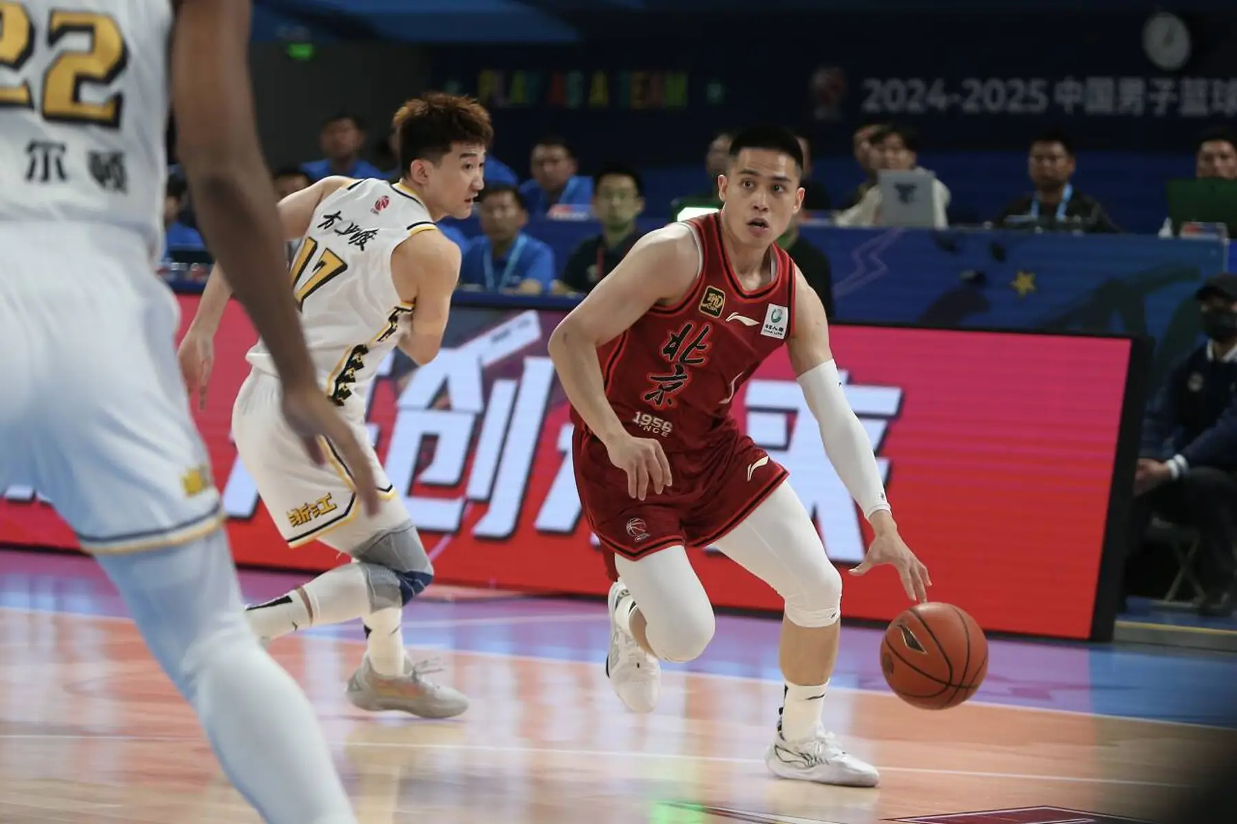 kaiyun-包含北京首钢发布备战花絮，赛前门线救险，CBA常规赛任务艰巨，高层口径保持一致的词条